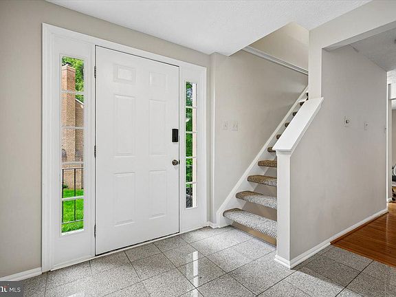 3rd image of 639 Coral Reef Dr