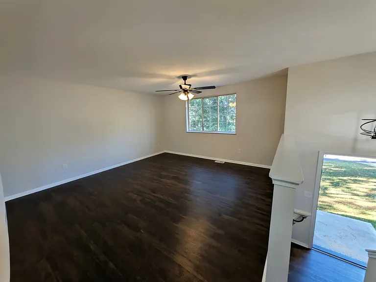 3414 Dearwood Dr SW — Photo 9