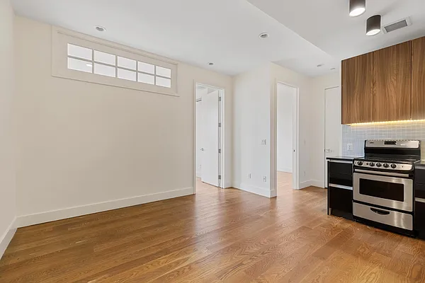 Rented by MNS | media 23