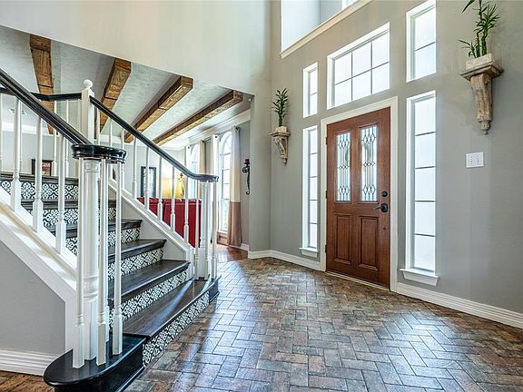 3rd image of 5017 Birch Hollow Ln