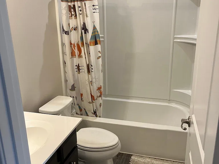 7104 Chestnut Way — Photo 8