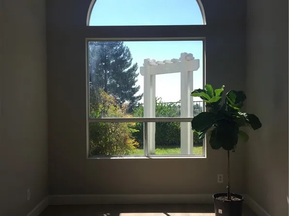 867 S Lee Marie Cir, Anaheim, CA 92808