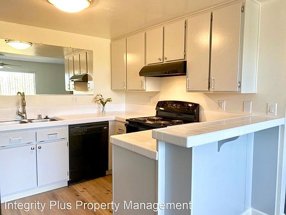 3rd image of 8633 Lemon Ave #6