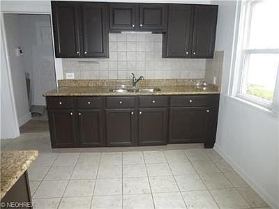4th image of 9800 Sladden Ave