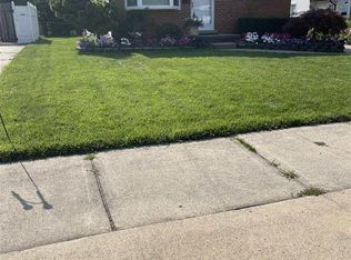 33755 Otto Ave, Fraser, MI 48026