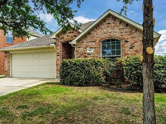 3rd image of 901 Bowie Dr
