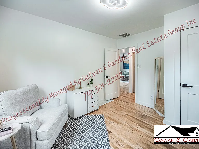 307 N 28th St — Photo 15