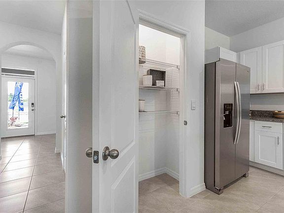 2nd image of 1371 Isleta Loop