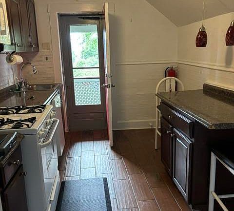 5th image of 307-309 Harrison Ave Floor 3