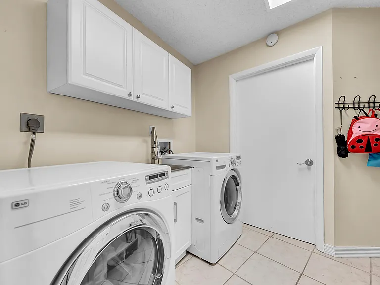 88 Pinehill Trl E — Photo 21