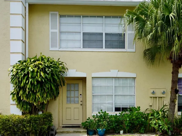 221 Foxtail Drive #F, Greenacres, FL 33415