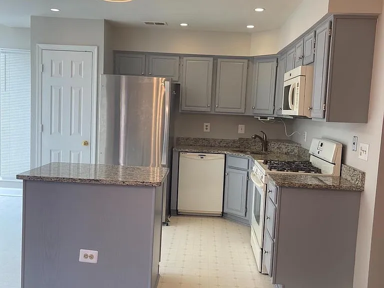 13859 Wakley Ct — Photo 9