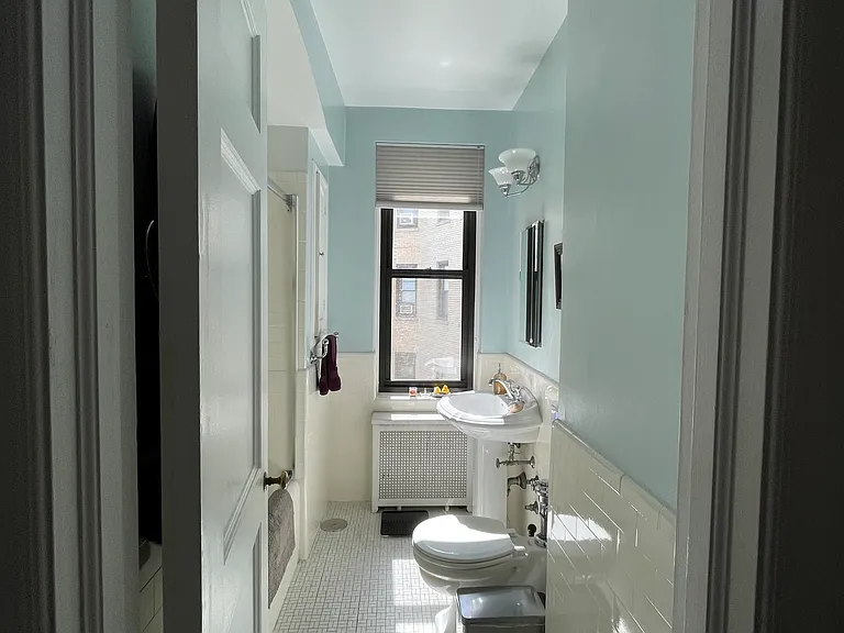 2000 N Lincoln Park W #1302 — Photo 7