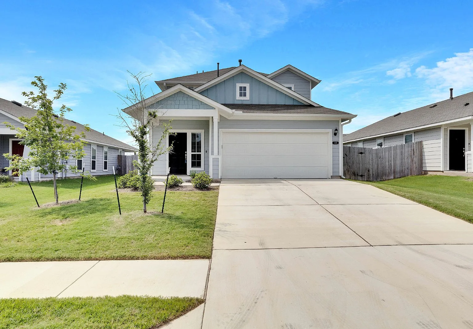 4 bed, 2.5 bath, 2099 sqft, $2,150 — Photo 1