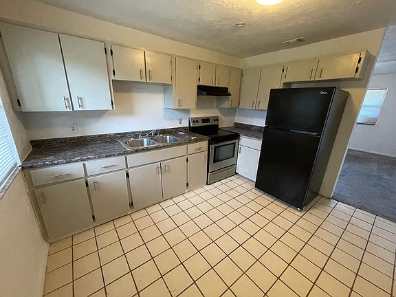 3rd image of 740 Kentucky St APT 2
