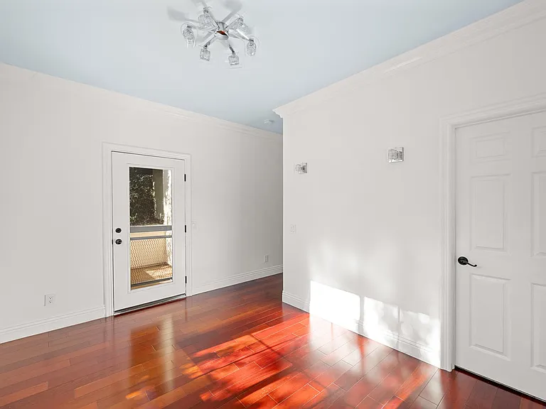 7370 Chantilly Ln — Photo 30