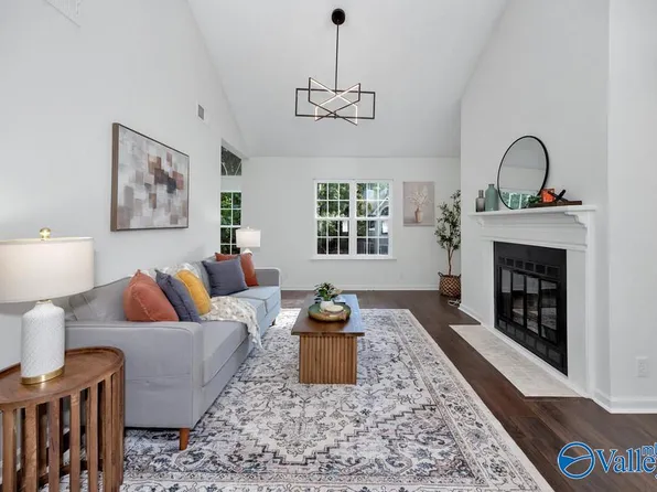 1067 Stones Throw Dr NW #1067, Huntsville, AL 35806