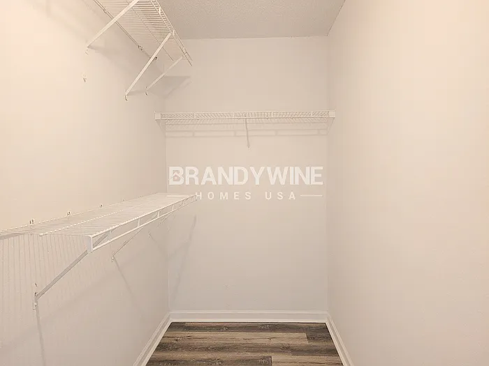 10756 Glenayr Dr — Photo 13