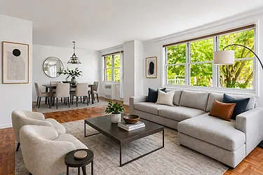 3935 Blackstone Avenue, #3C