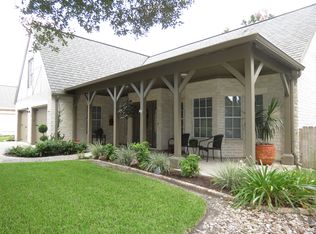 18 Cotswold Ln, Victoria, TX 77904