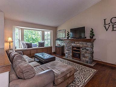 5th image of 3108 E 43rd Ave