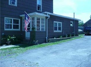 17 Jay St, Phelps, NY 14532