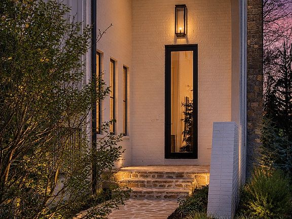 4th image of 1049 Overton Lea Rd