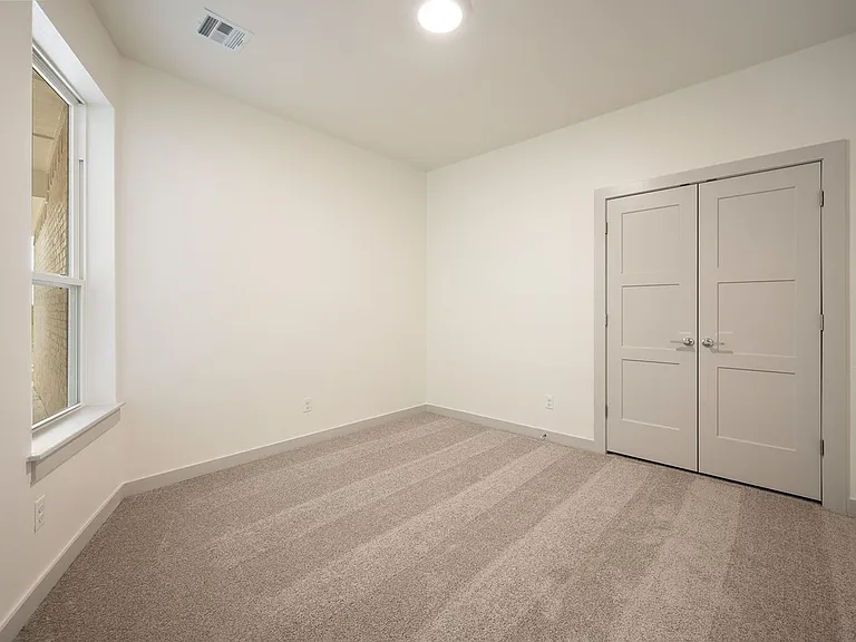 4909 Misty Wood Ln — Photo 30