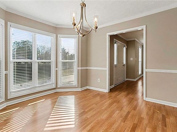 5th image of 200 Weatherly Dr