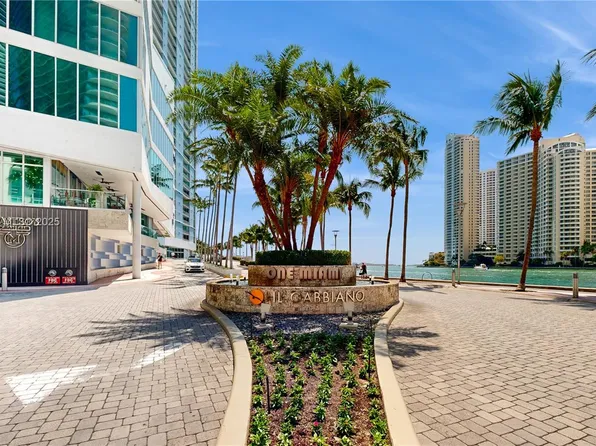 325 Biscayne Blvd #2316, Miami, FL 33131