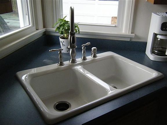 5th image of 1228 Belvoir Ave