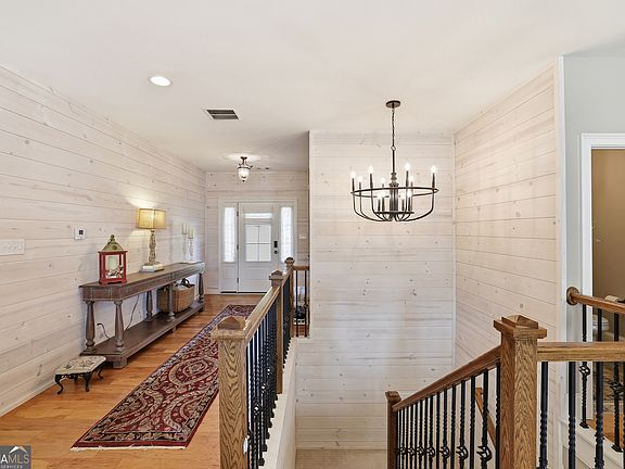 4th image of 162 Timber Ridge Dr