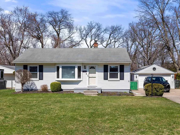 7205 Ryburn St, Shelby Township, MI 48317