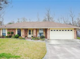 223 Devon Rd, La Place, LA 70068