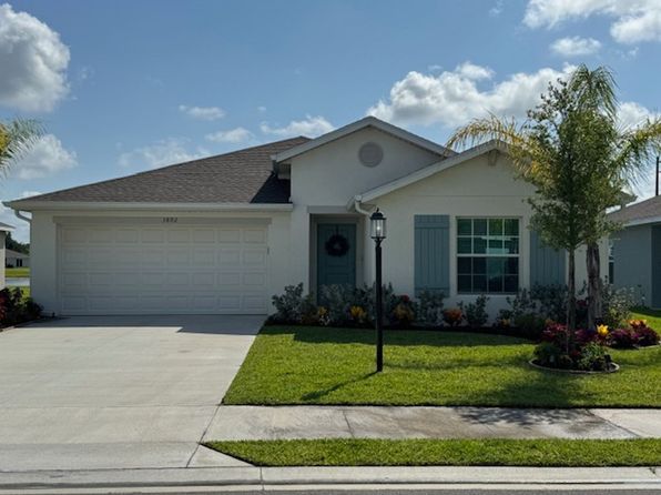 3892 Treasure Oak Way