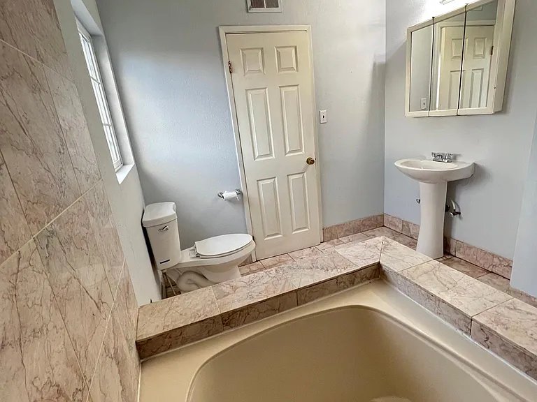 3312 Meridian Ave #101 — Photo 5