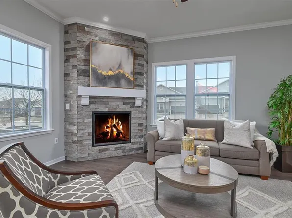 21734 W 119th Ter #1200, Olathe, KS 66061