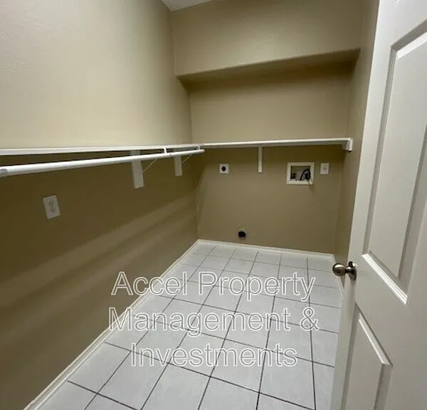 4510 Santa Inez St — Photo 12