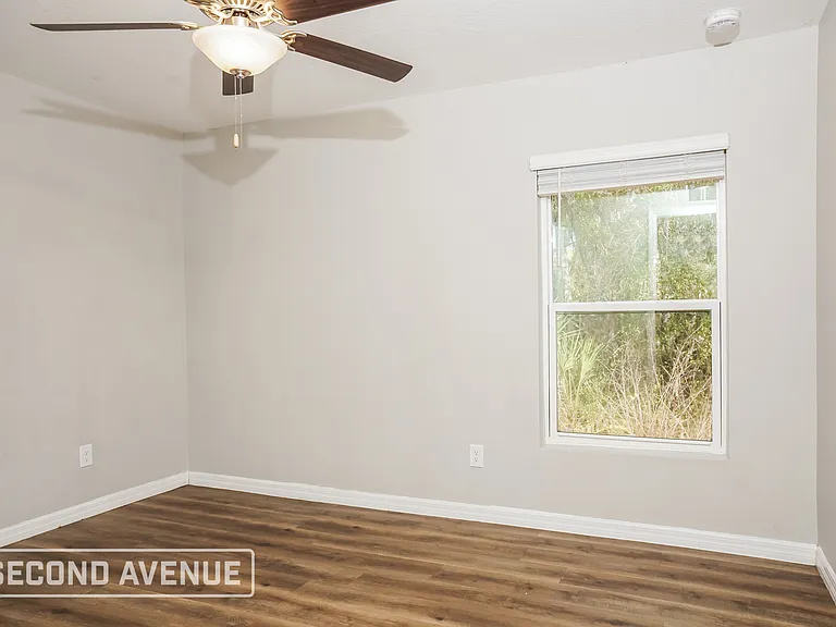 404 Biscayne Dr — Photo 14