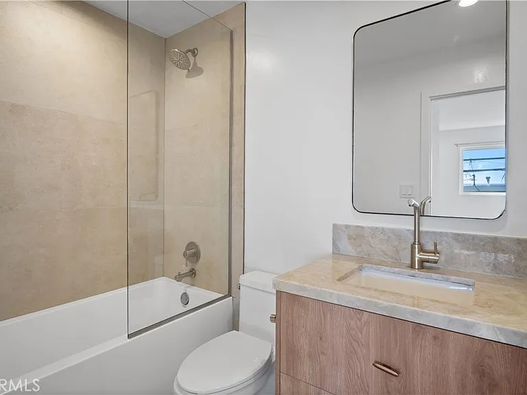 1105 N Coast Hwy — Photo 22