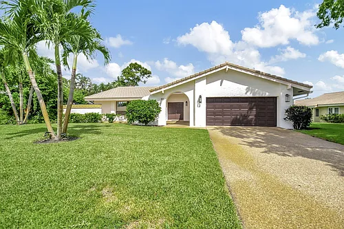 804 Foxpointe Cir Photo 1