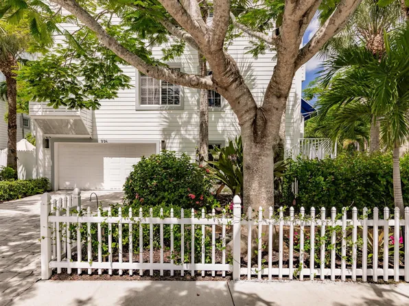 996 8th Ave S #203, Naples, FL 34102