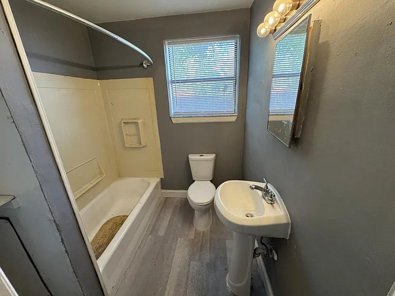 4114 Moncrief Rd — Photo 16