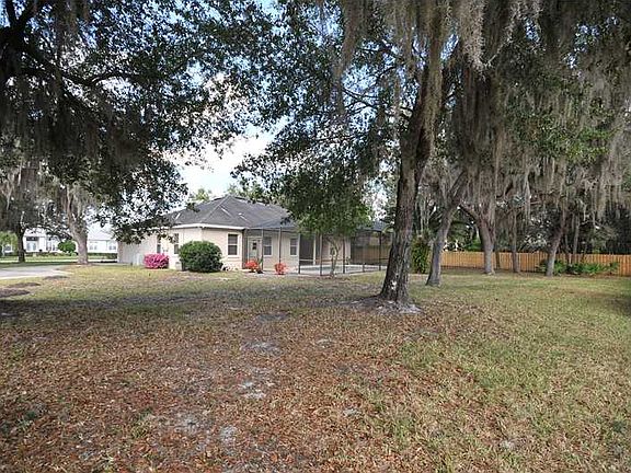 3rd image of 561 Avon Glade Pl