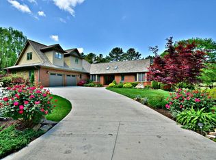 417 E Fox Den Dr, Knoxville, TN 37934