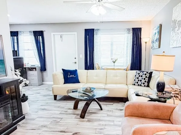 15 Vista Palm Ln, Vero Beach, FL 32962