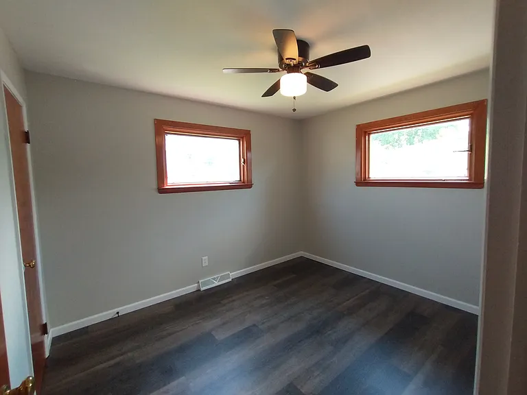 574 Willow Park Rd — Photo 9