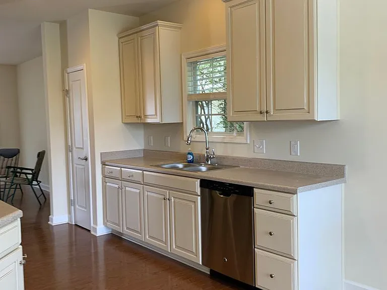 175 Phoenix Blvd NW — Photo 11