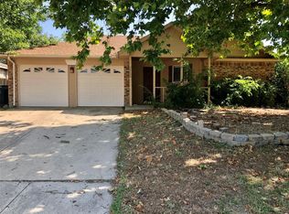 10200 Stoney Bridge Rd, Fort Worth, TX 76108