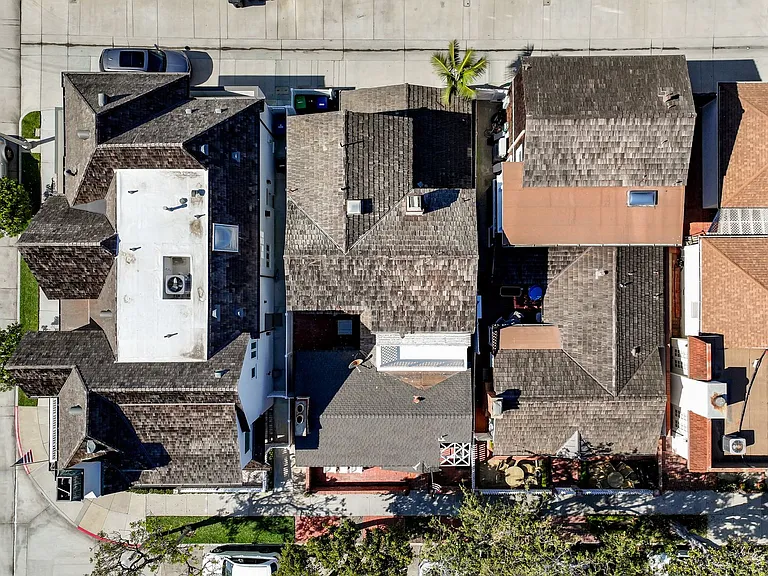 2104 E Ocean Blvd — Photo 36